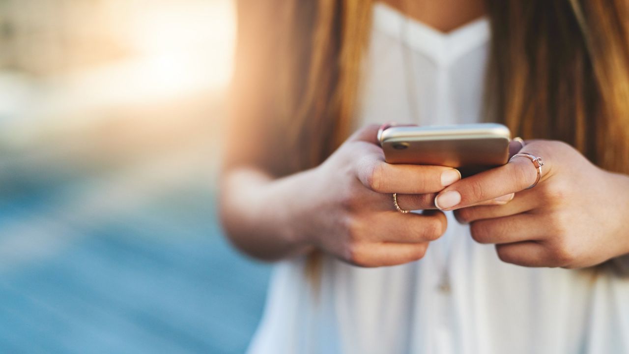 relazione-finita-meglio-non-spiare-lex-sui-social